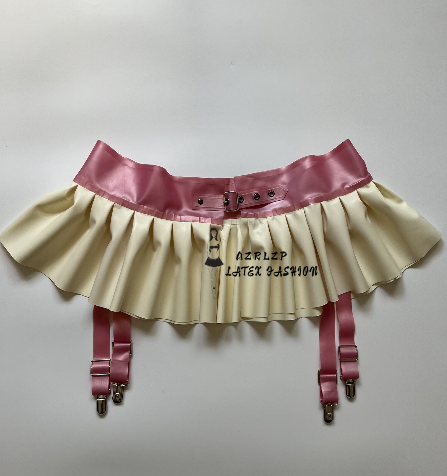 Metallic Powder and White Wome - đánh giá và giá Garter Belt Set